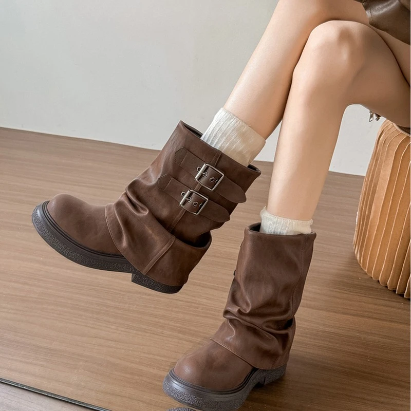

Модные плиссированные женские ботильоны с круглым носком, лаконичная обувь на квадратном низком каблуке, короткие ботильоны с пряжкой на ремне