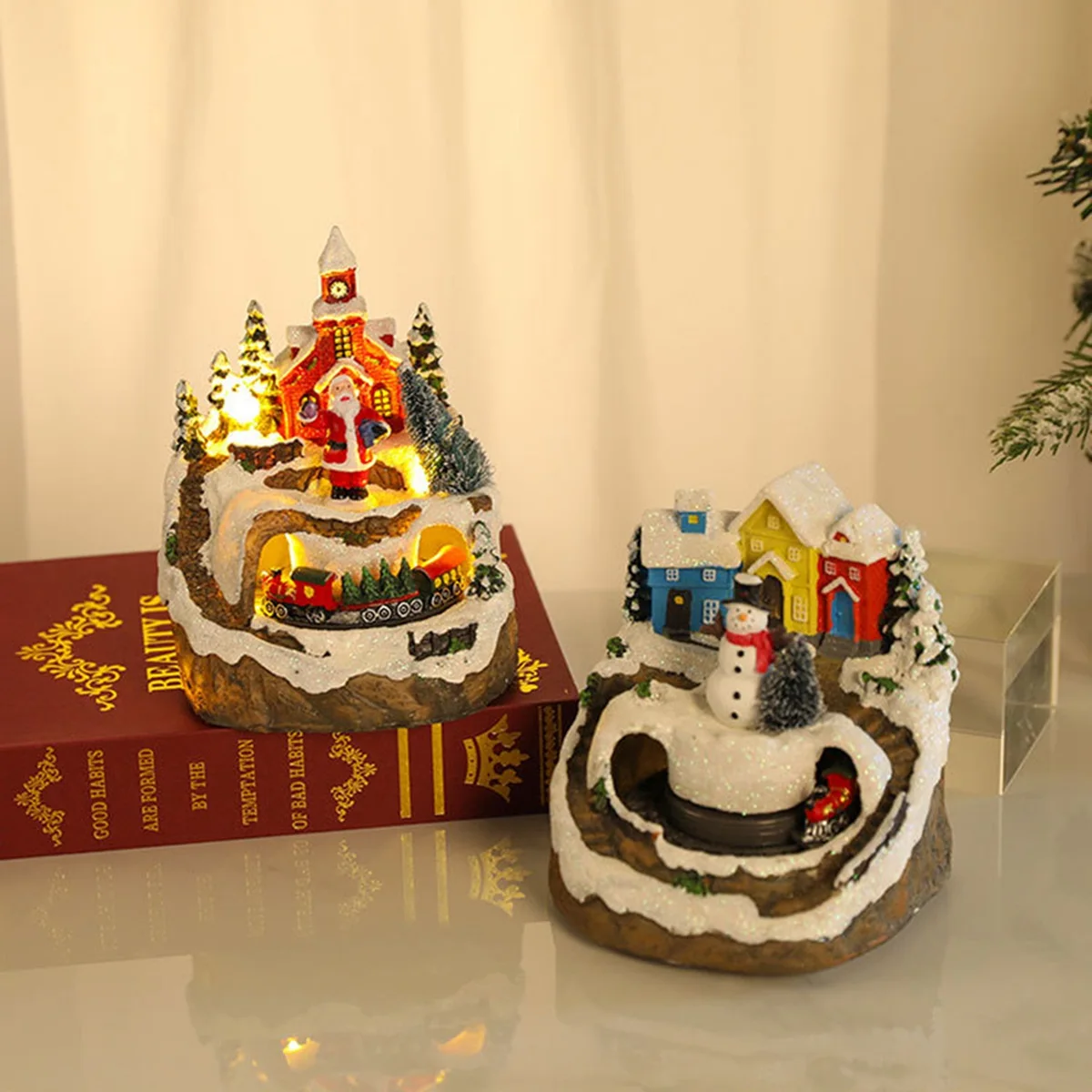 คริสต์มาสบ้านหมู่บ้านชุดหมุนรถไฟจอแสดงผลFigurines LED Light Upดนตรีคริสต์มาสตกแต่งวันหยุดSanta