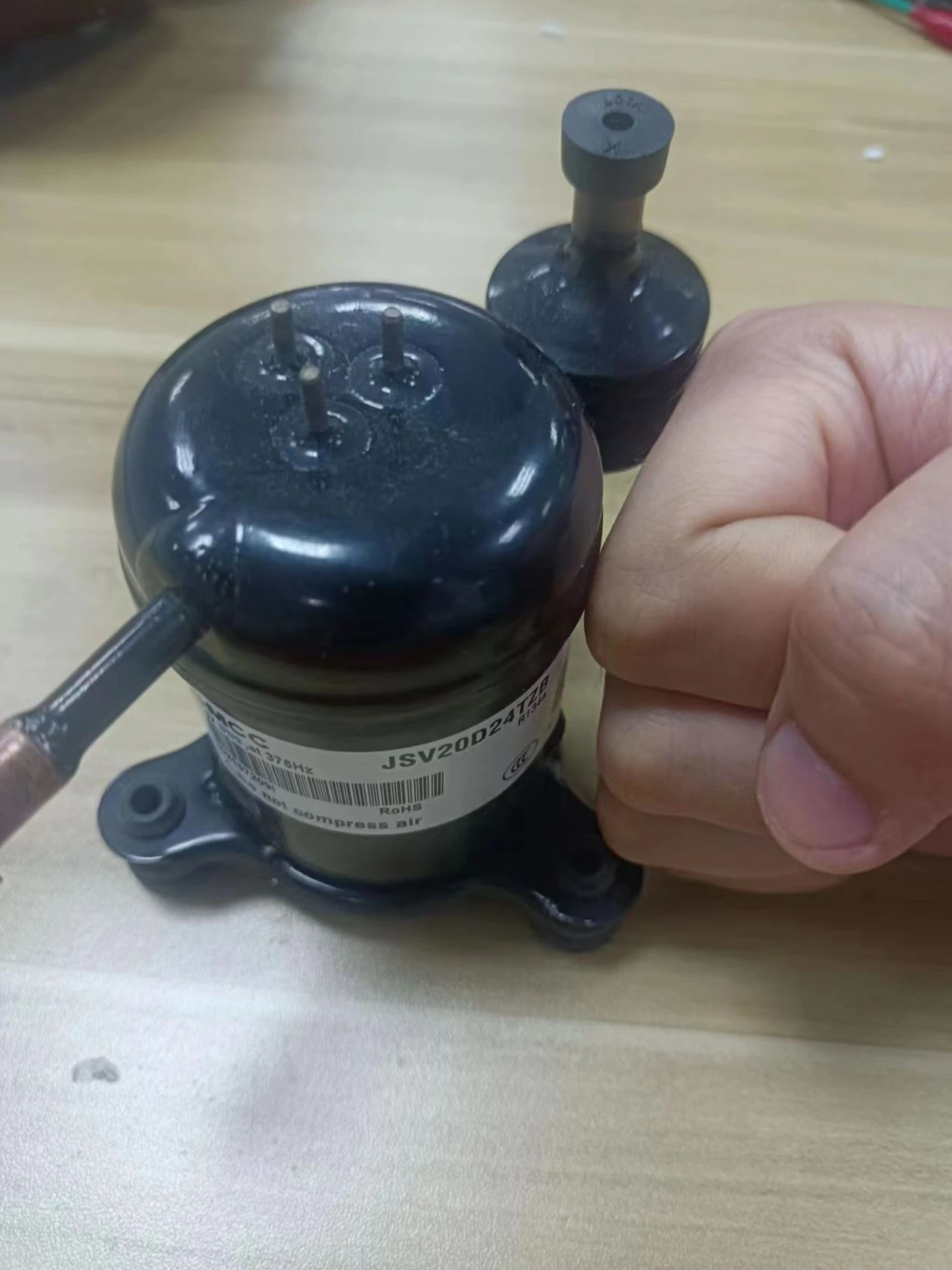 

12/24V Micro Compressor Air Conditioning Suit Mobile Air Conditioner Ice Maker