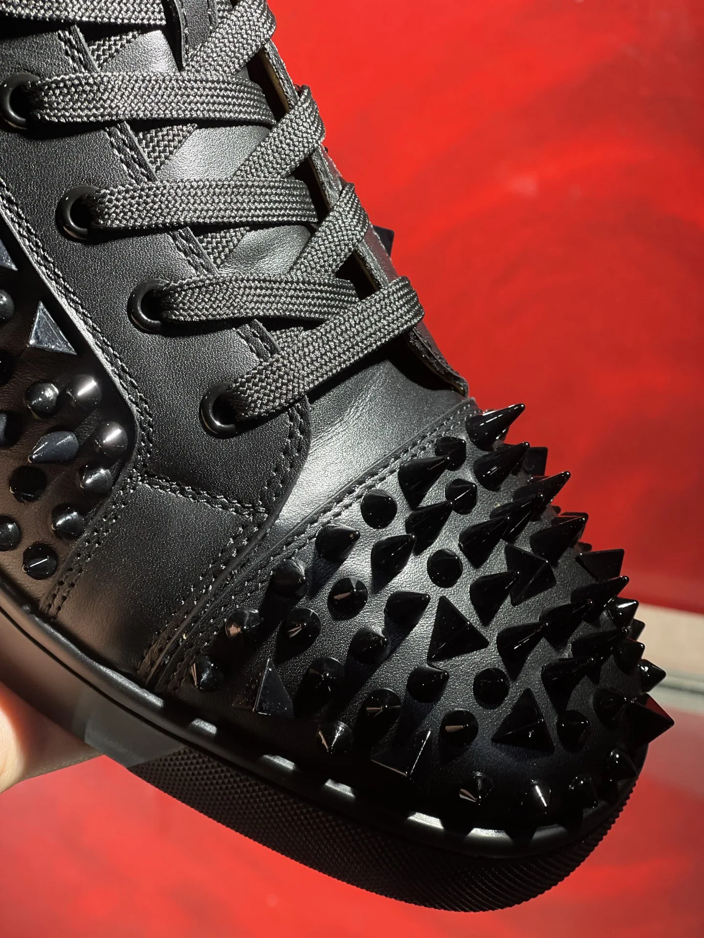 Men's Luxury Messy Spiked High Top Sneakers Black Leather Studded Casual Shoes Red Bottom Lace Up Streetwear Business Plus Size