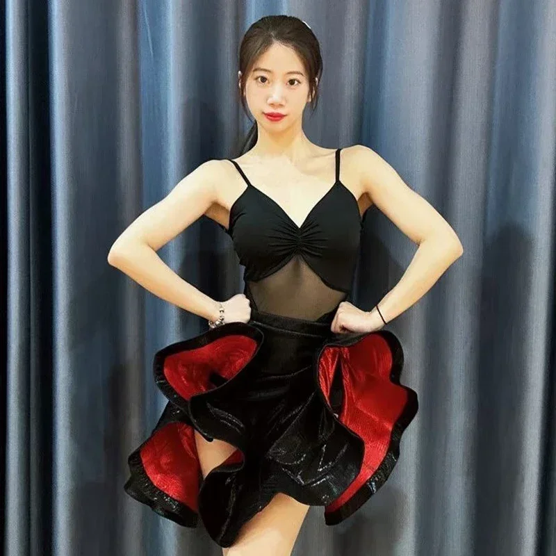 

Latin Dance Dress Women Practice Clothes Rumba Performance Costume V Neck Tops Black Leather Skirt Competition Dress DNV18454