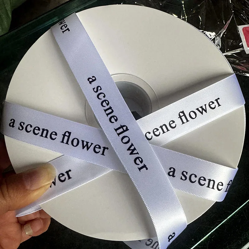 Rotolo di nastro in gros-grain personalizzato da 100 metri Nome del marchio Stampa LOGO Confezione regalo di nozze Fiore decorativo Nastri fai da te fatti a mano