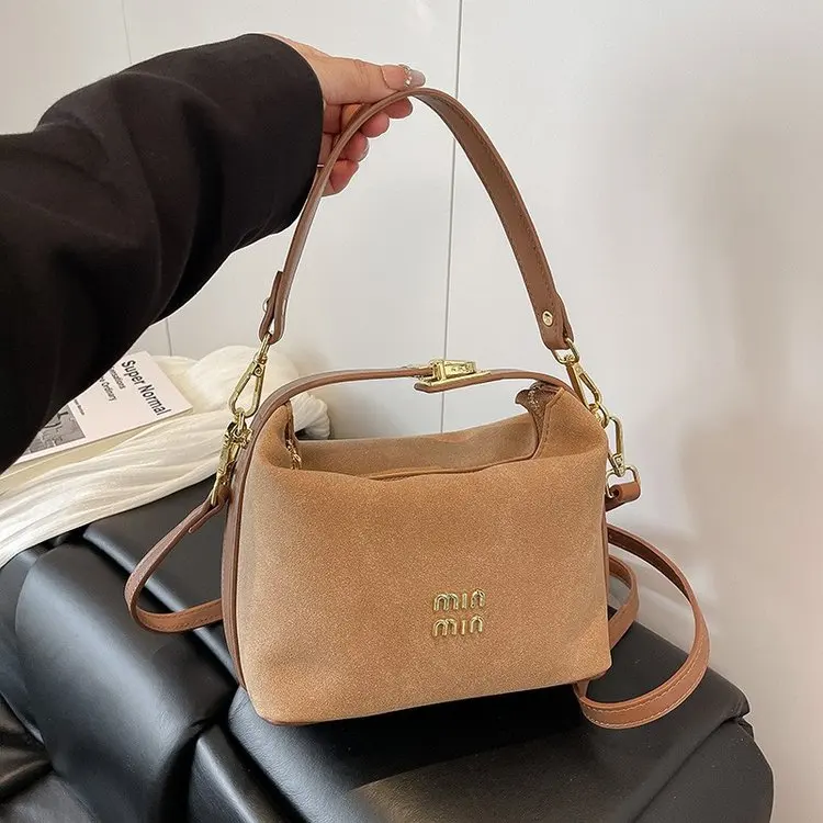 ‌ 2025 Borsa quadrata piccola alla moda: borsa con texture con tracolla regolabile, elegante borsa a tracolla per sera e settimana, stile straniero ‌