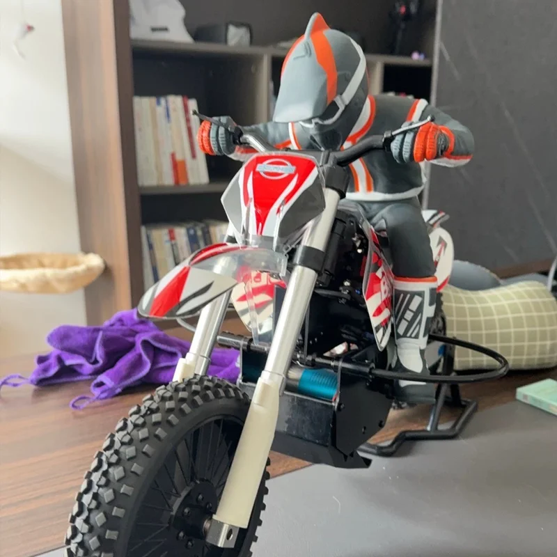 

Pdracing 1/4 2s Мотоцикл с дистанционным управлением для бездорожья, электрическая бесщеточная радиоуправляемая модель автомобиля, подарок на день рождения