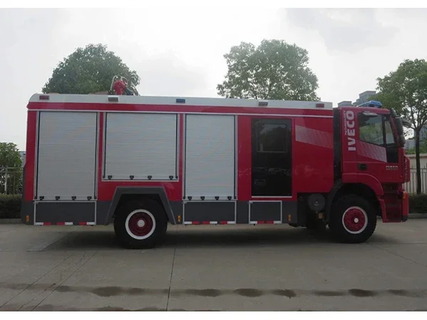 Iveco 8000L Water Foam Fire Fighting Rescue Truck