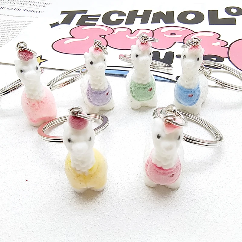 Resin Fluffy Alpaca Animal Keychains Key Ring For Friend Cute Colored Clothes 3D Simulation Pet Pendant Bag Car Holder Jewelry