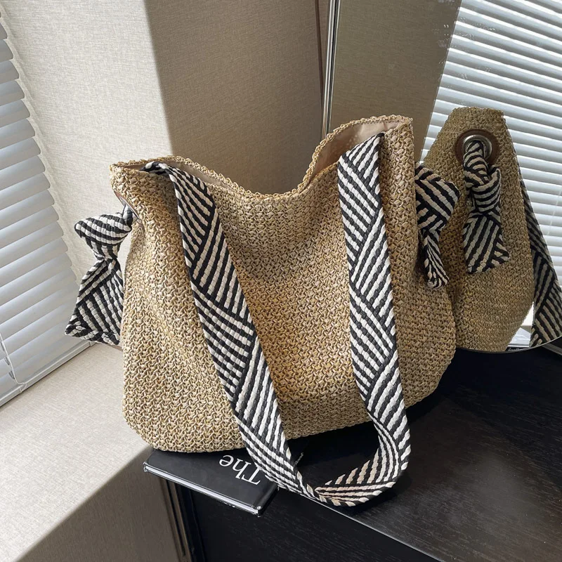 Straw Woven Bag Women\'s Trendy Japanese New Summer Weaving Single Shoulder Tote Bag Beach Vacation Beach Bag Large Capacity