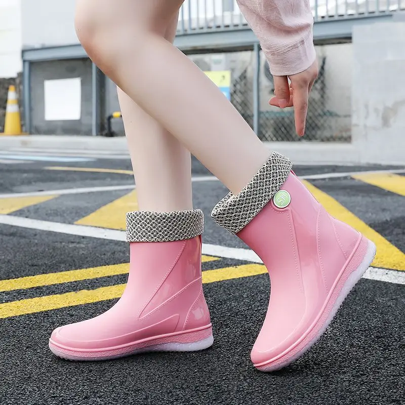 

Cute Mid Calf Women's Latest Fleece Lined Fashion Rubber Boots Adult Slip Resistant Warm Wear Resistant Water Shoes Korean Trend