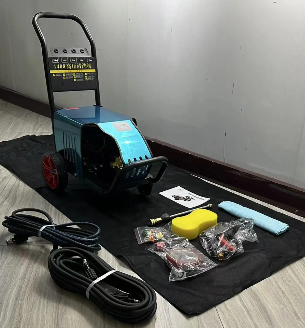 

2.8kW 200 Bar Multi-Functional High-Efficiency Residential Truck Car Washer For Farm Ranch Construction Washing Equipment