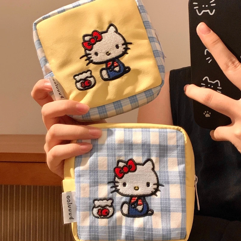 

Hello Kitty Plaid Makeup Bag Portable Travel Storage Bag for Cosmetics, Lipstick, and Sundries Coin Purse