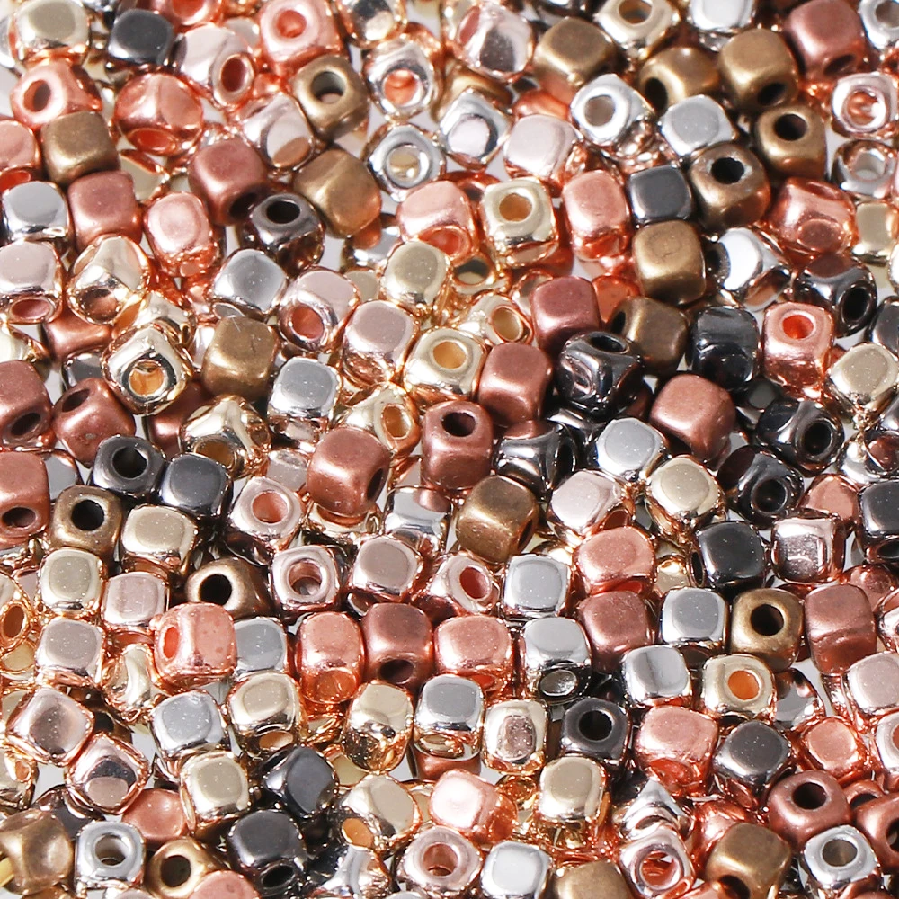 200 stücke Kleine Quadratische CCB Charme Spacer Perlen 3mm Gold Farbe Silber Farbe Acryl Perlen Für DIY Schmuck Machen zubehör