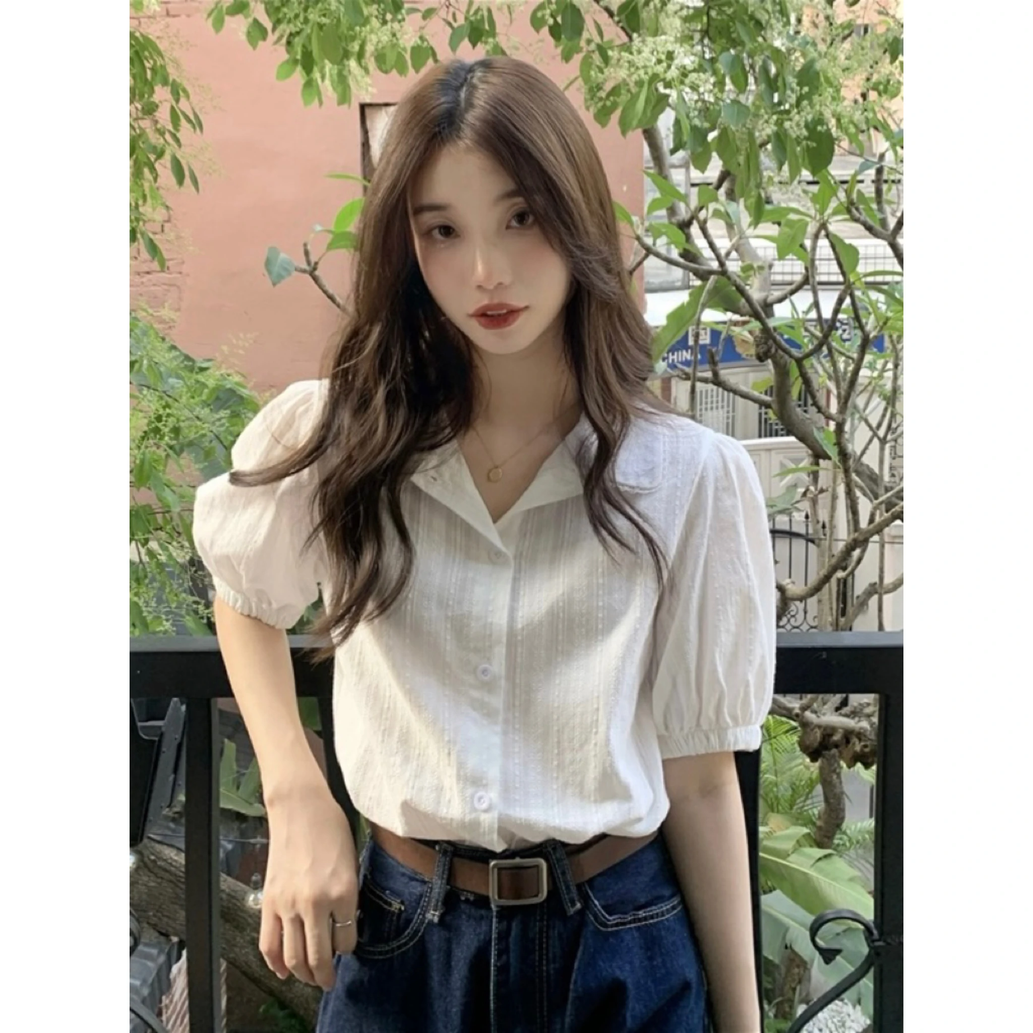 Chic Korean Style Vintage Design Short Sleeve Women's Shirt Ruffle Collar Elegant Lace Trim Fashionable Casual Top