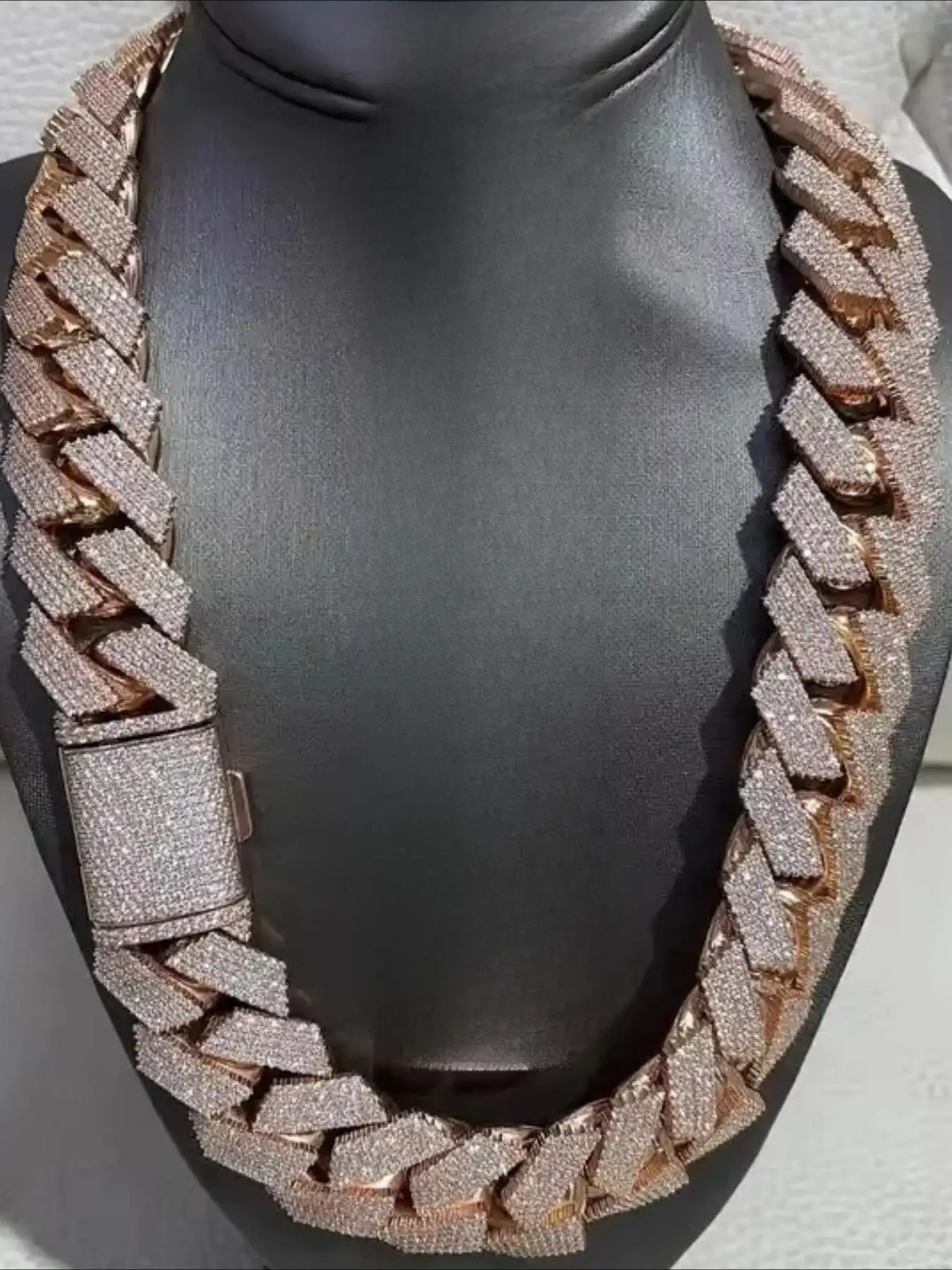 Hip-hop Rapper-style Cuban Chain, 20mm Wide,four-row VVS Gemstone Full-set Cuban Chain Necklace,the Most Popular Hip-hop Jewelry
