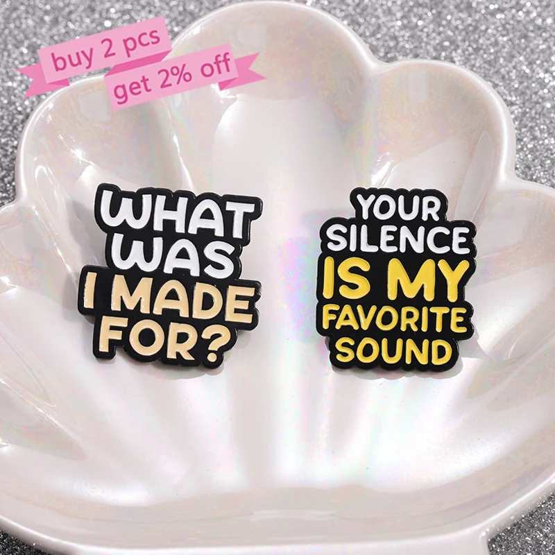 Creative Text Enamel Pins Custom I'm InLove With My Future Brooches Lapel Badges Funny Jewelry Gift for Friends