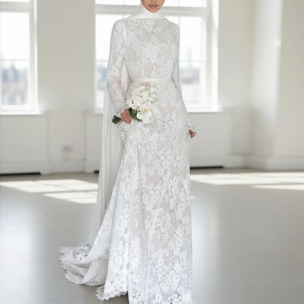 Maßgeschneidertes Elegantes Spitzen-Muslimisches Hochzeitskleid mit Hohem Kragen, Langen Ärmeln, Hijab, Brautkleid im Meerjungfrauenstil mit Schleppe