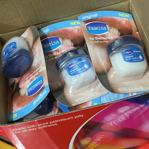 Imagen 2 del producto El bálsamo labial de vaselina puede hidratar los labios y prevenir la sequedad, desvanece las líneas de los labios y proporcionar una humedad duradera