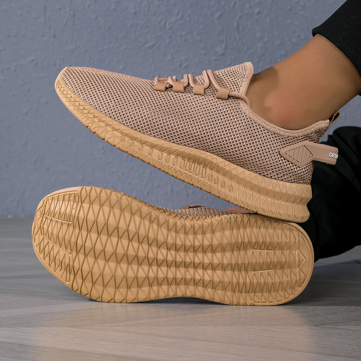 

Men's Casual Shoes Summer Lightweight Mesh High-quality Sneakers Outdoor Soft Sole Jogging Breathable Casual Walking Shoes 2025