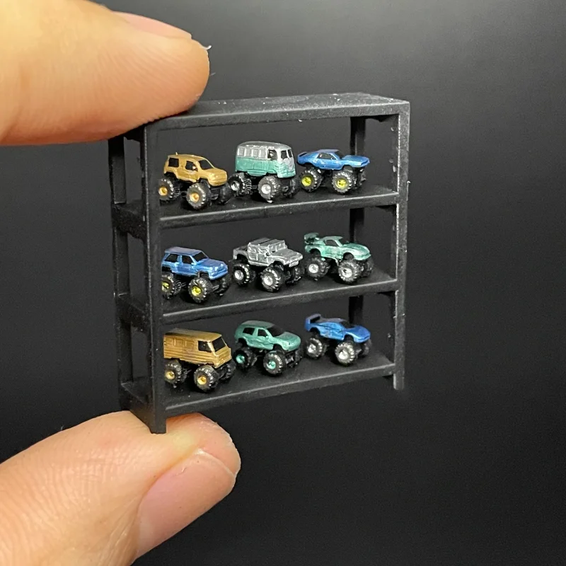 New Product 1: 64 Frame And 1:10 Scale Large Foot Car Miniature Resin Model Scene Photography Ornament Festival Toy Gift view 3