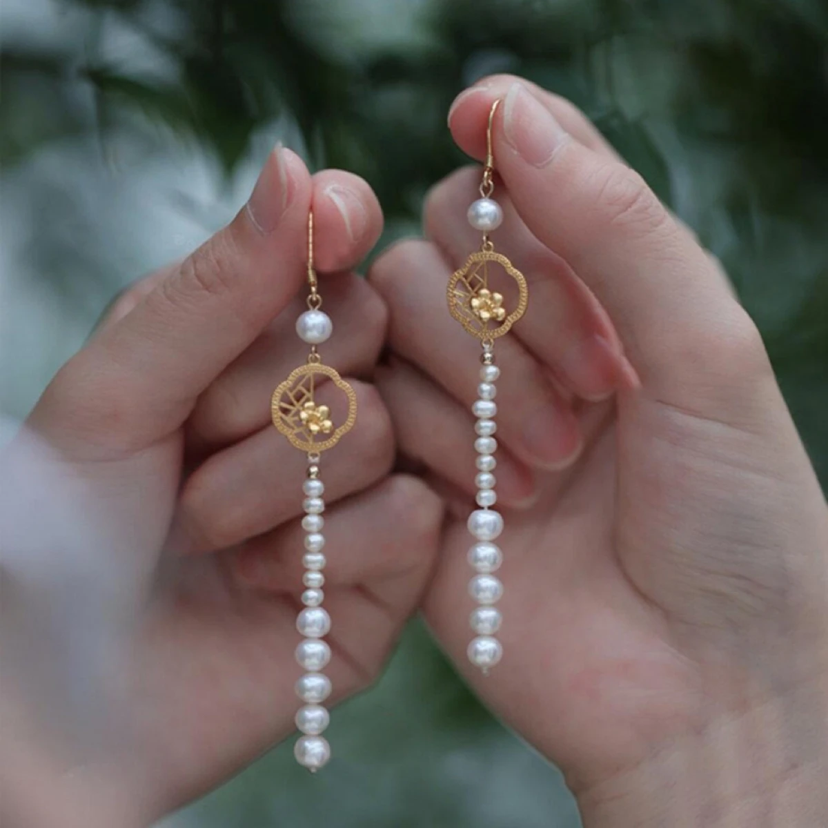 Retro Chinese Pearl Bead Earrings for Women Ancient Palace Style Jade Loop Pendant Luxury Jewelry Elegant Ethnic Ear Clip Gifts