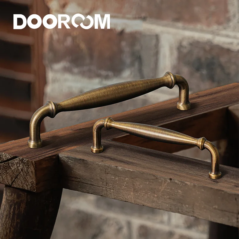 DOOROOM Brass Furniture Handles Retro Antique Bronze Kitchen Cabinet Drawer Knob Modern Drawer Pull Handle Hardware Accessoires