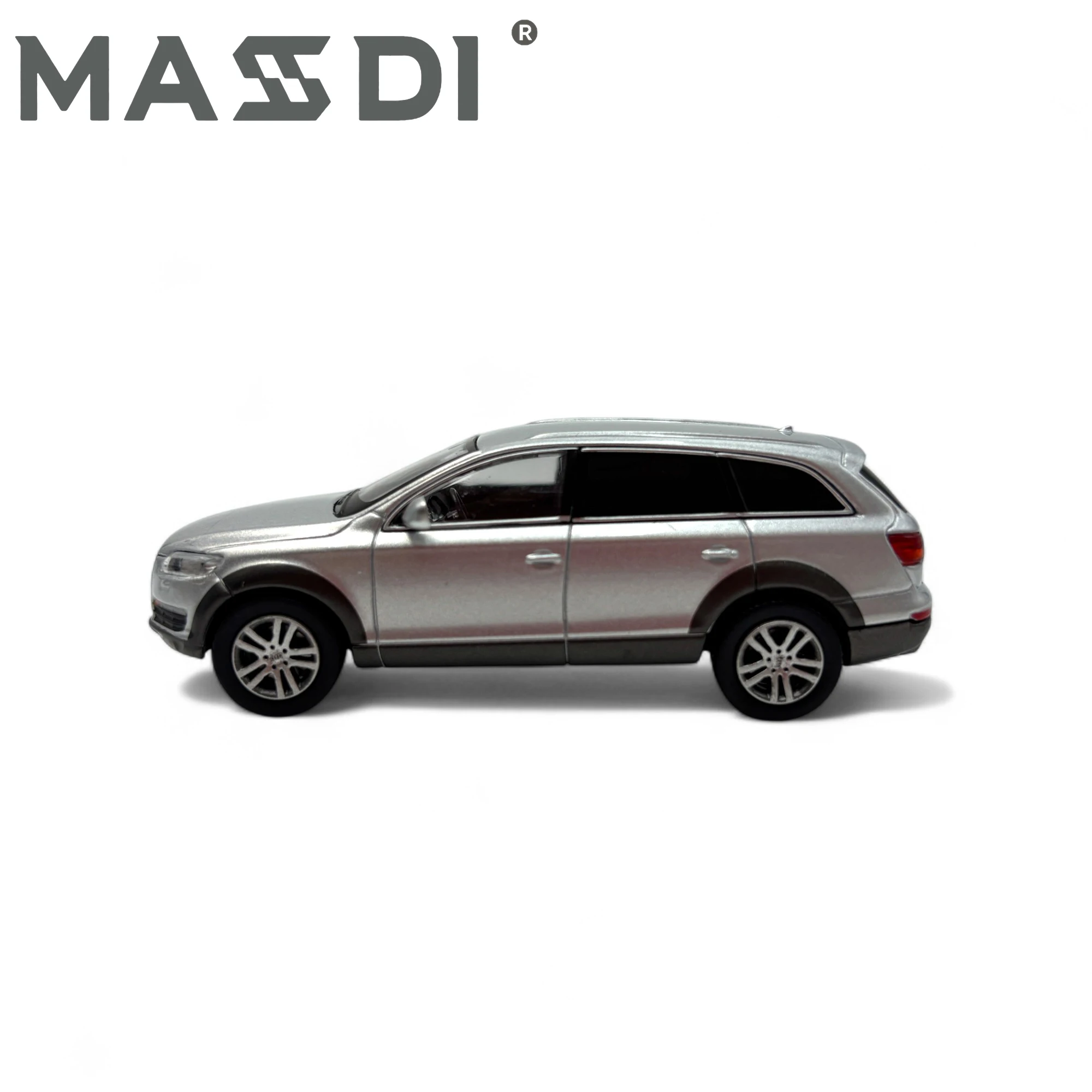 

MASDI Mini Audi Q7 FSI QUATTRO — модель автомобиля из серебристого и коричневого сплава, плавно, подходит для игрушечного дисплея для мальчиков на ладонях, праздничный подарок