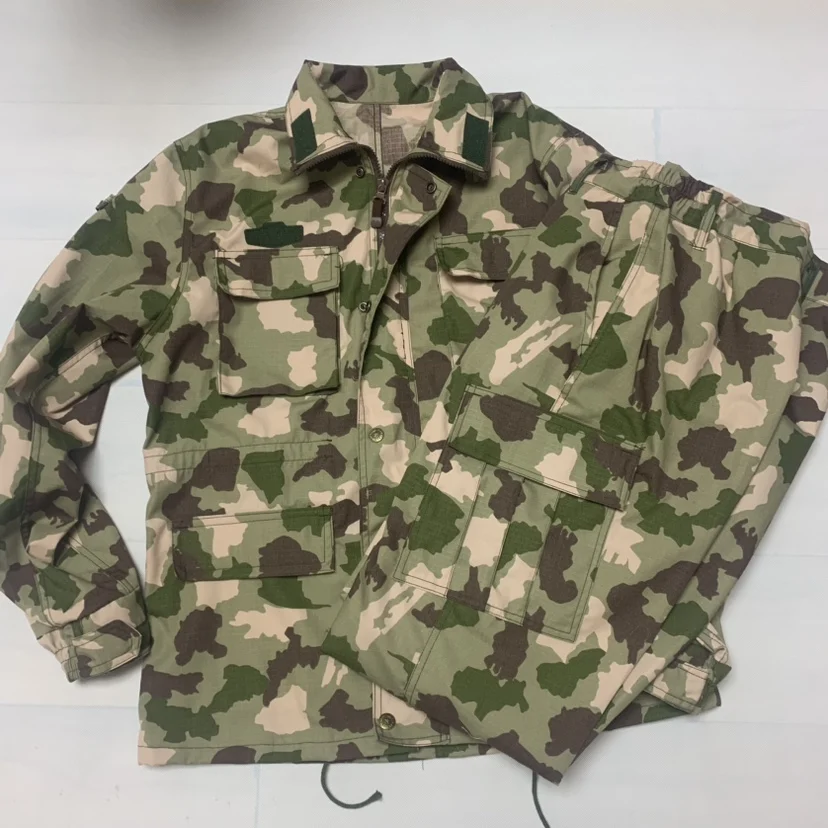 

Camouflage Cotton Training Set No Pilling Outdoor Coat and Pants Suit Men's Clothing