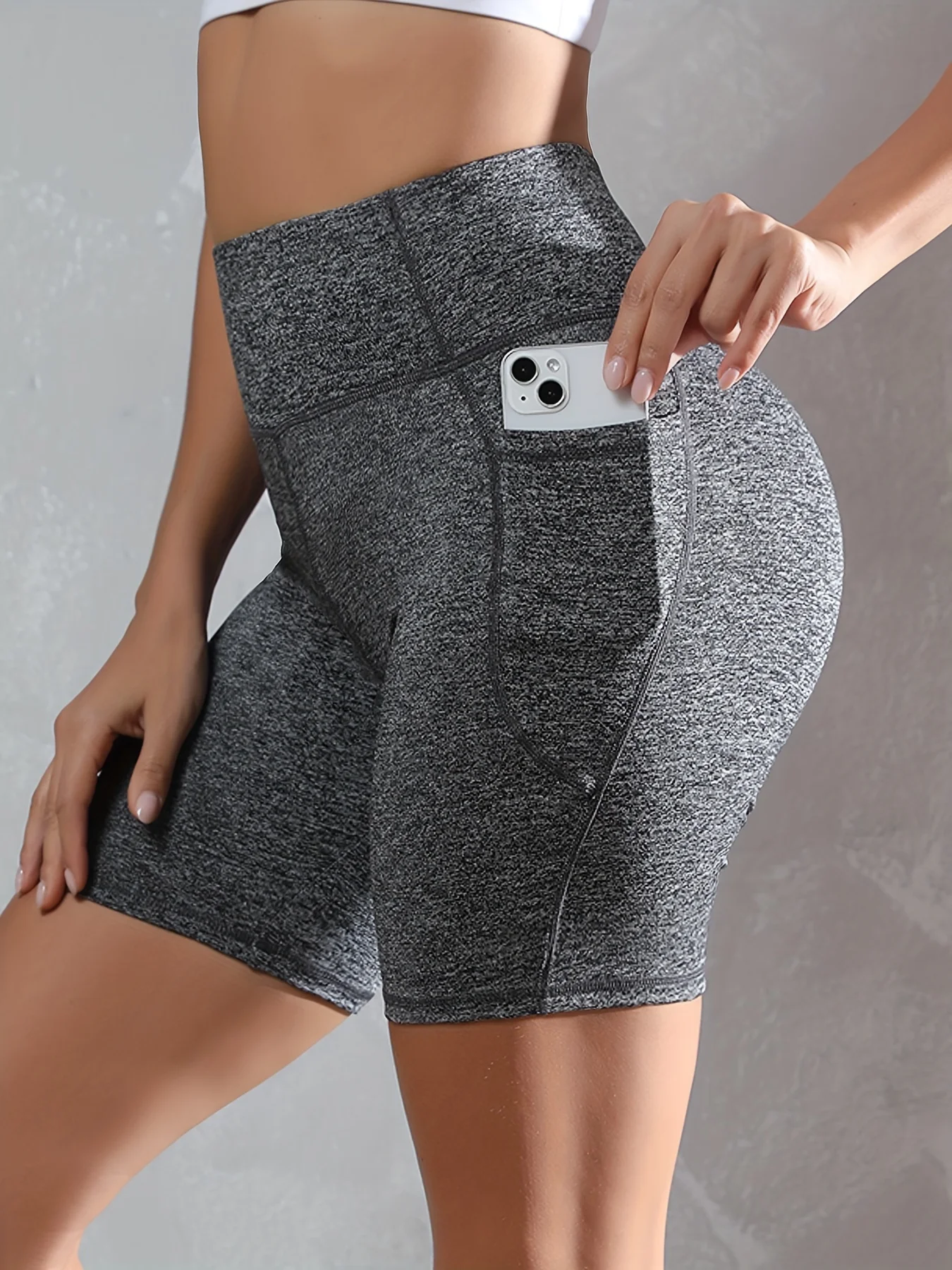 

Women's High Waisted Yoga Shorts with Pockets Tummy Tuck Sports Fitness Shorts