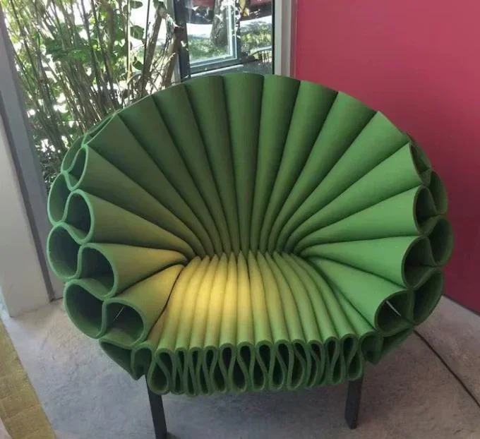 Creative leisure petal chair art peacock open screen