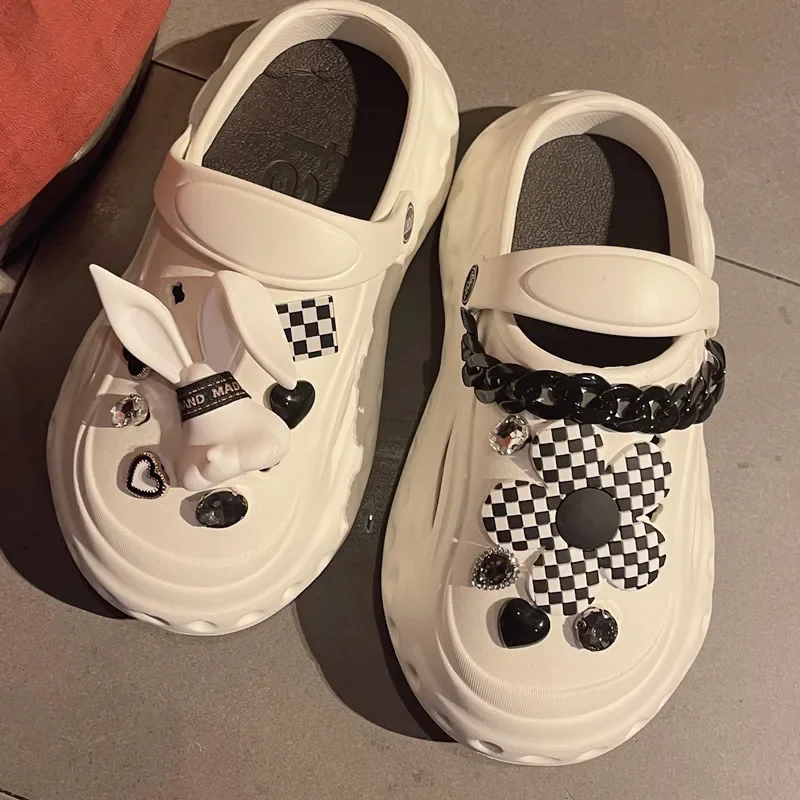 

Black White Rabbit Set Cute Adornment for Clogs Sandals Ins Popular Decoration Trendy Accessories Lovely Beautiful Shoe Charms