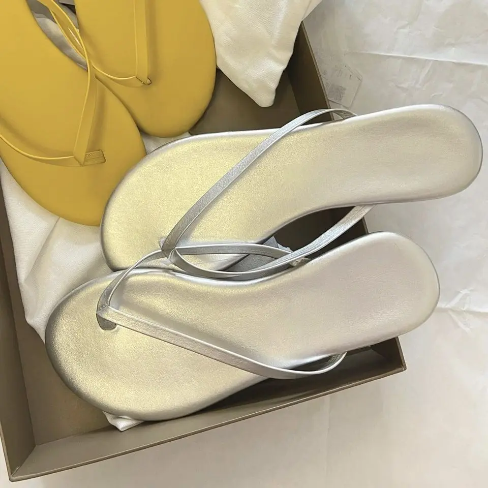 New Fashionable Women's Slips Minimal Solid Color Non Slip Flip Flops Casual Comfortable Soft Sole Outdoors Beach Sandals