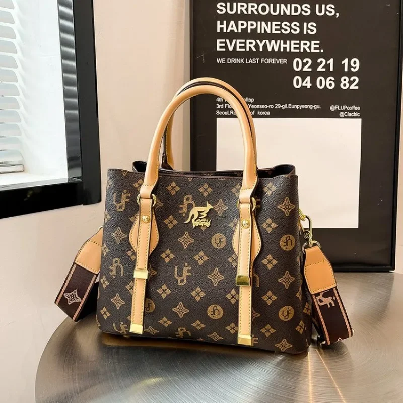 

Новая модная тенденция 2025 года. Высококачественная сумка большой вместимости — универсальная женская сумка через плечо, выглядящая стильно.