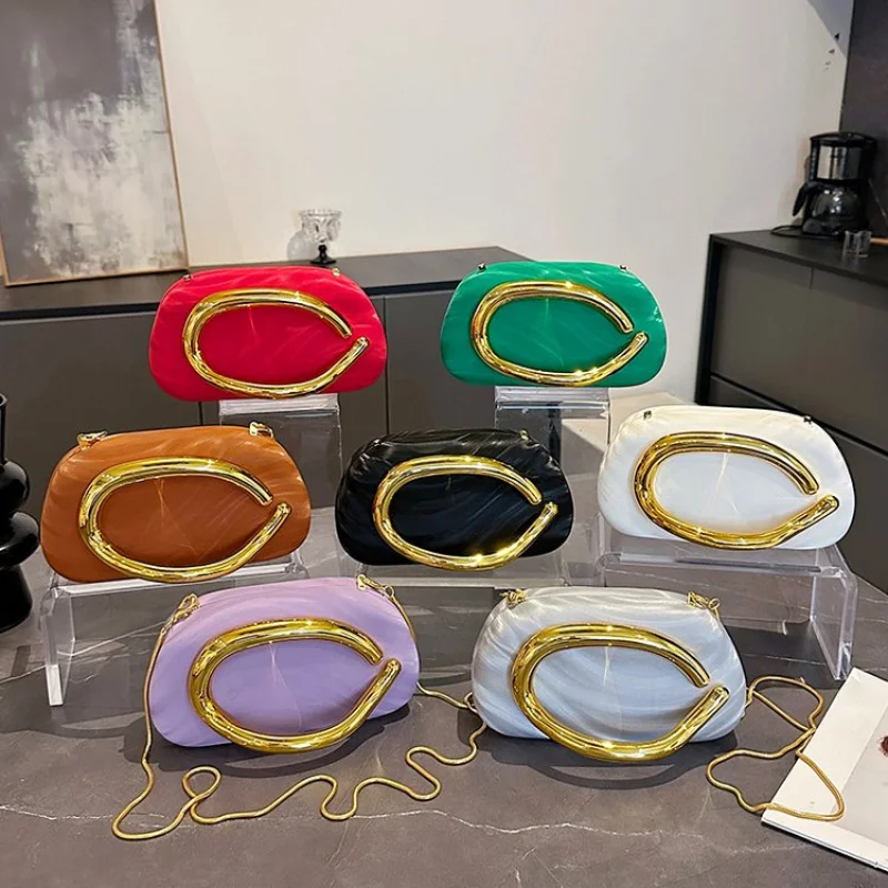 

Women's Crossbody-Bag Made Of Premium Leather Boasting Trendy Design And High-End Paris Look​