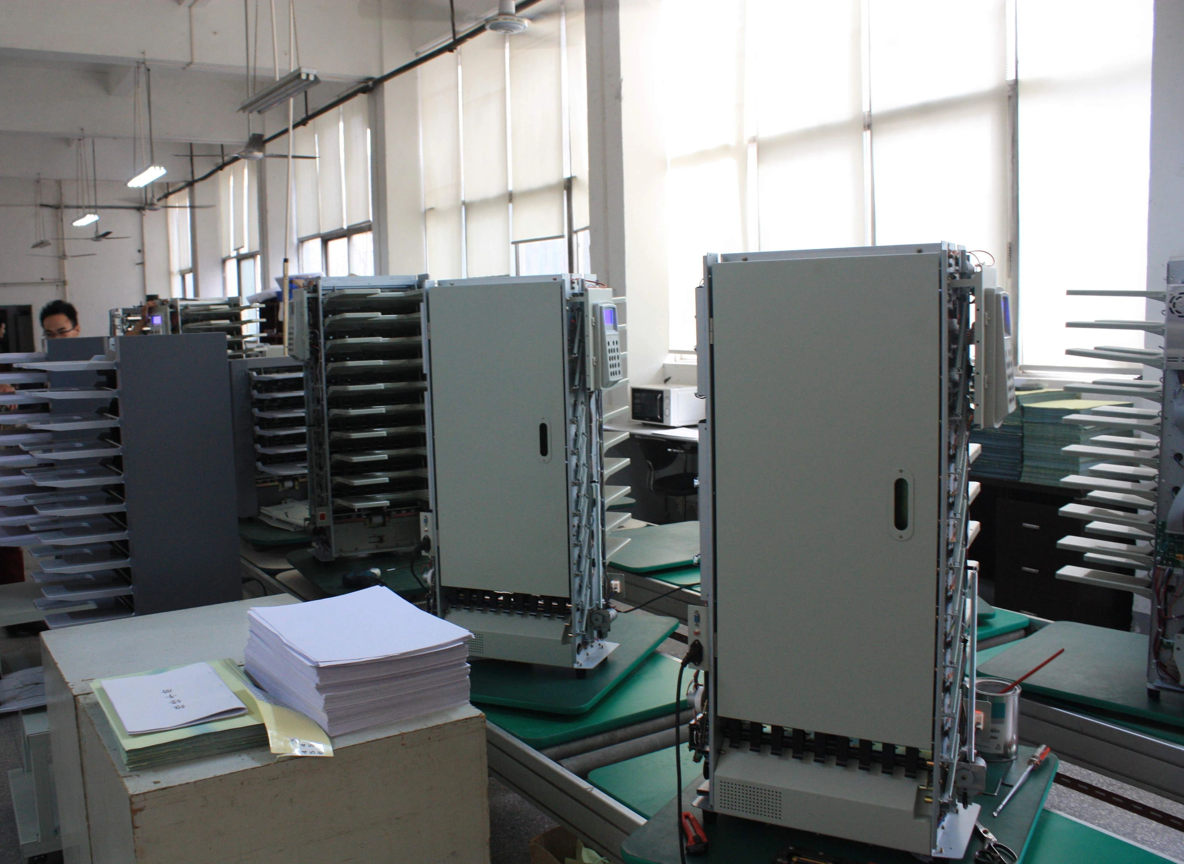 High Quality Full Automatic Paper Collating Stitching Automatic Booklet Making Binding Machine