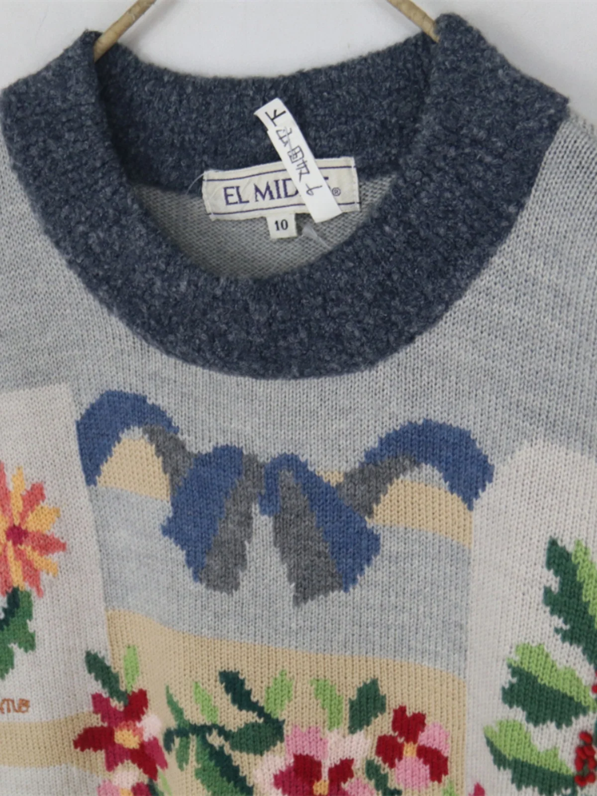 Maglione lavorato a maglia vintage fatto a mano Piccolo gancio Ricamo floreale Cardigan aperto versatile Lana Autunno Inverno Caldo V Ne Button up