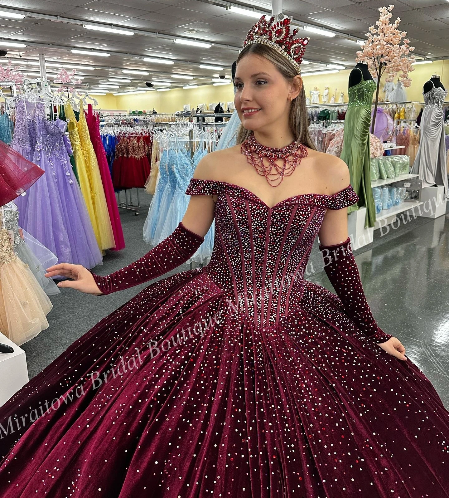 Vestido de quinceañera de terciopelo con hombros descubiertos, brillante AB Stones, Bola de quinceañera mexicana, dulce vestido de fiesta de cumpleaños para niña del 15 ° 15/16