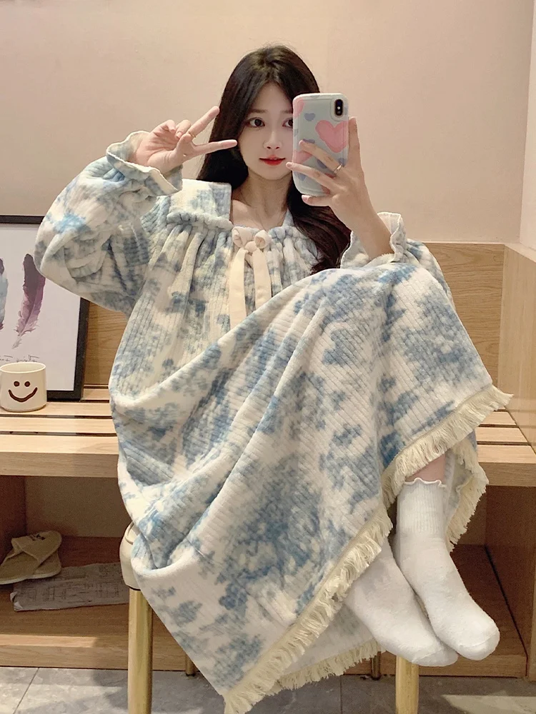 

Princ Sle Long Sve Spwear Coral Fce Loose Thi Home Clothes Women's Winter Thermal Underwear Polyester Fiber