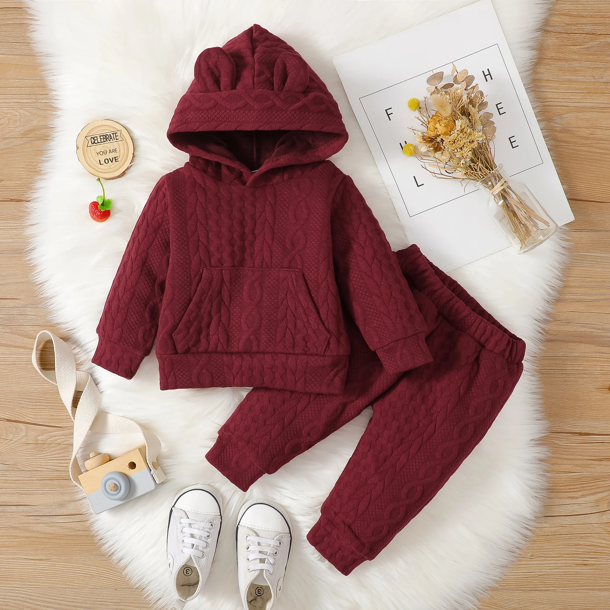 0-2 Year old Cute Baby Girl Set Solid Color Twisted Strip Hooded Long Sleeved PantsTwo-piece Set Baby Girl autumn and Winter Set