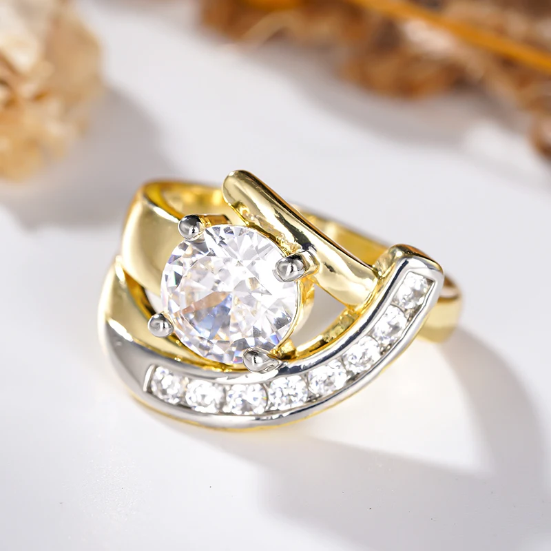 Huitan Two Tone Women Irregular Design Chic Ring Personality Luxury Party Wedding Accessories Inlaid Shining CZ Fashion Jewelry