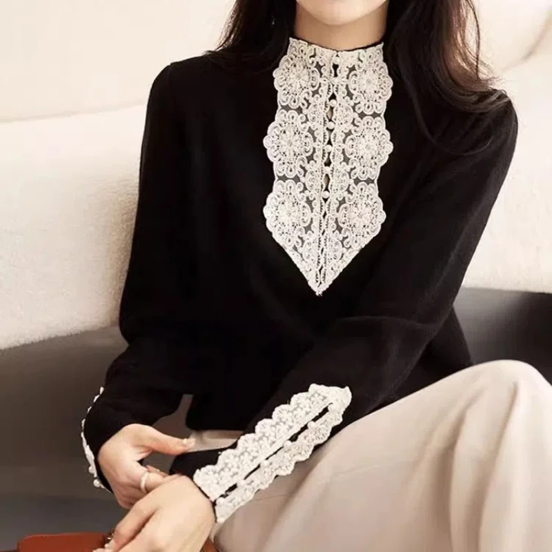 Spring Autumn New Round Neck Long Sleeve Sweater Women High Street Lace Hollow Out Pullovers Elegant Embroidered Flares Tops