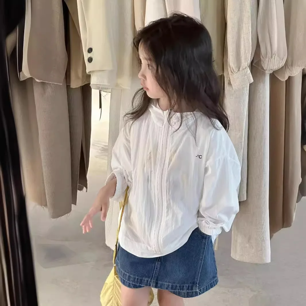 

Girls Coat 2024 Summer Girls Sunscreen Outerwear Childrens Dopamine Wear Outdoor Light Hooded Outerwear Casual Simplicity