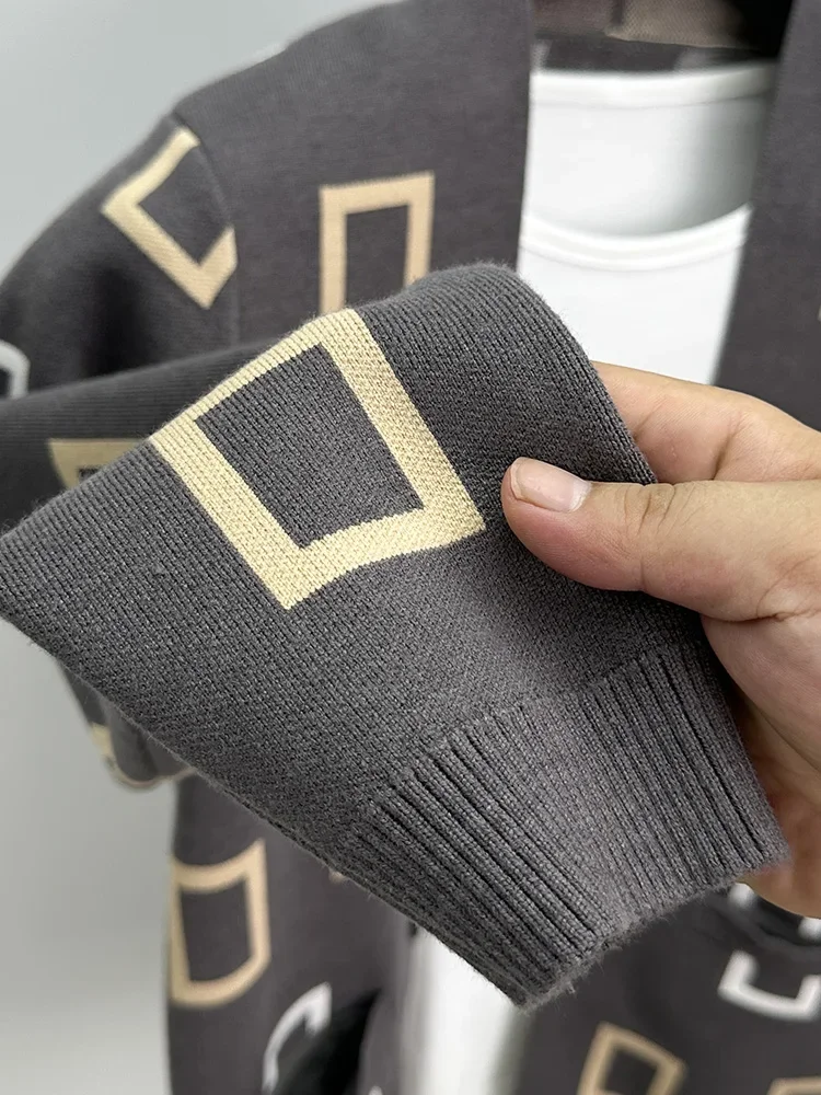Luxury Quality Men's Designer  - Men'S Fashion V Neck Sweater บทวิจารณ์และราคา