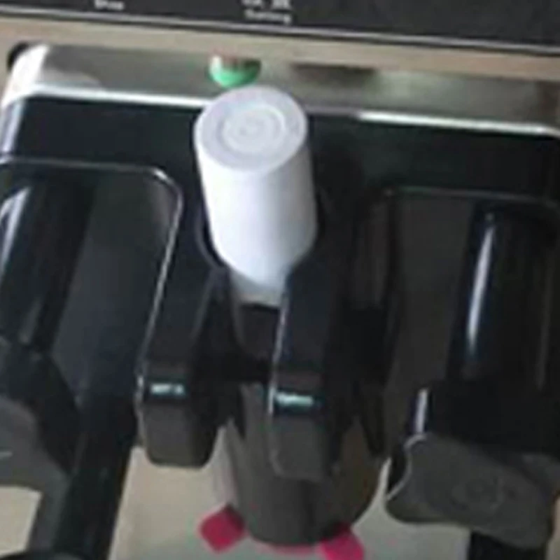 Desktop Soft Ice Cream Machine Digital Display Ice Cream Making Machine Single Flavor Ice Cream Dispenser