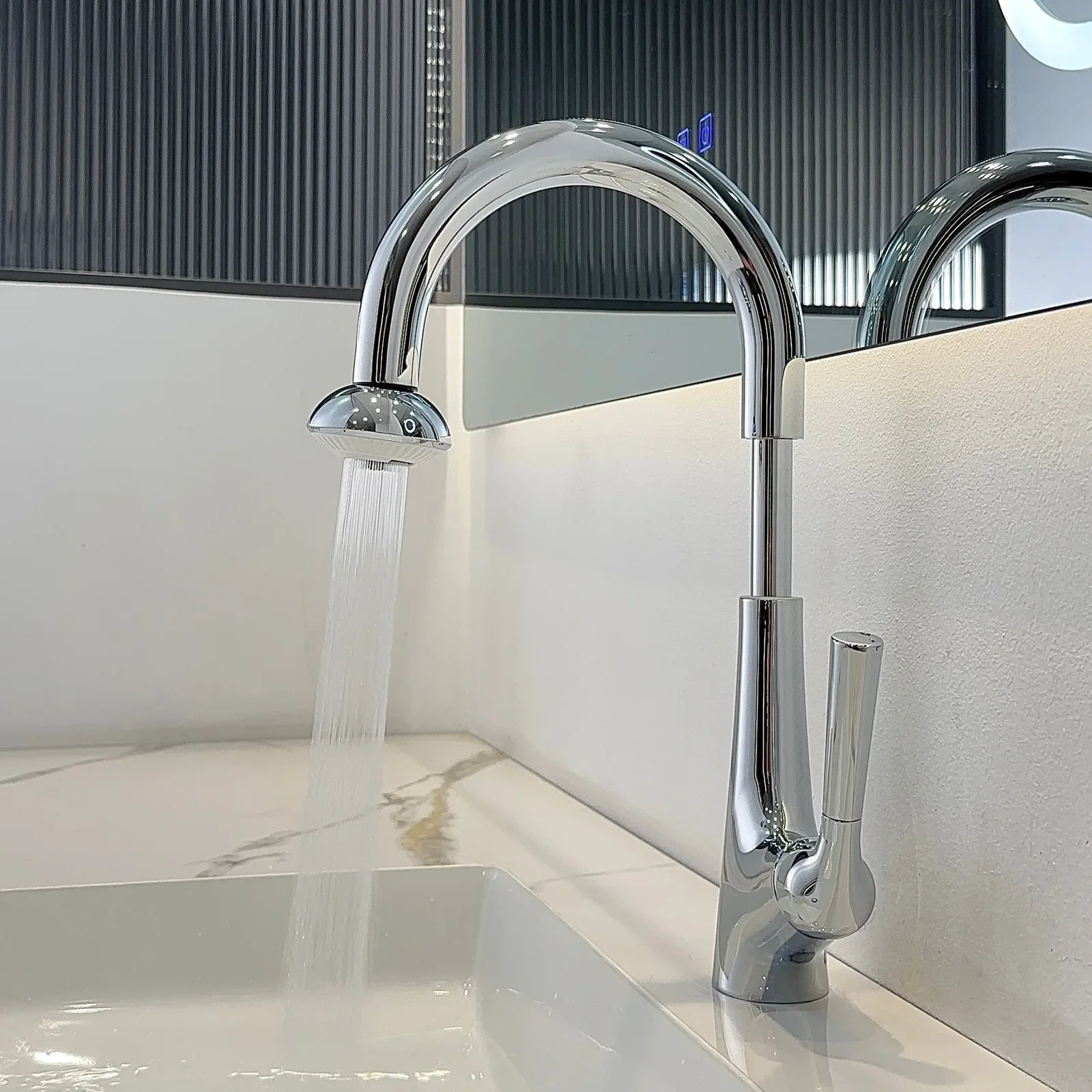 Chrome Pull Out Bathroom Basin Faucet Height Adjustable Rotatable Swivel Spout Vanity Mixer Tap for Bathroom Sink