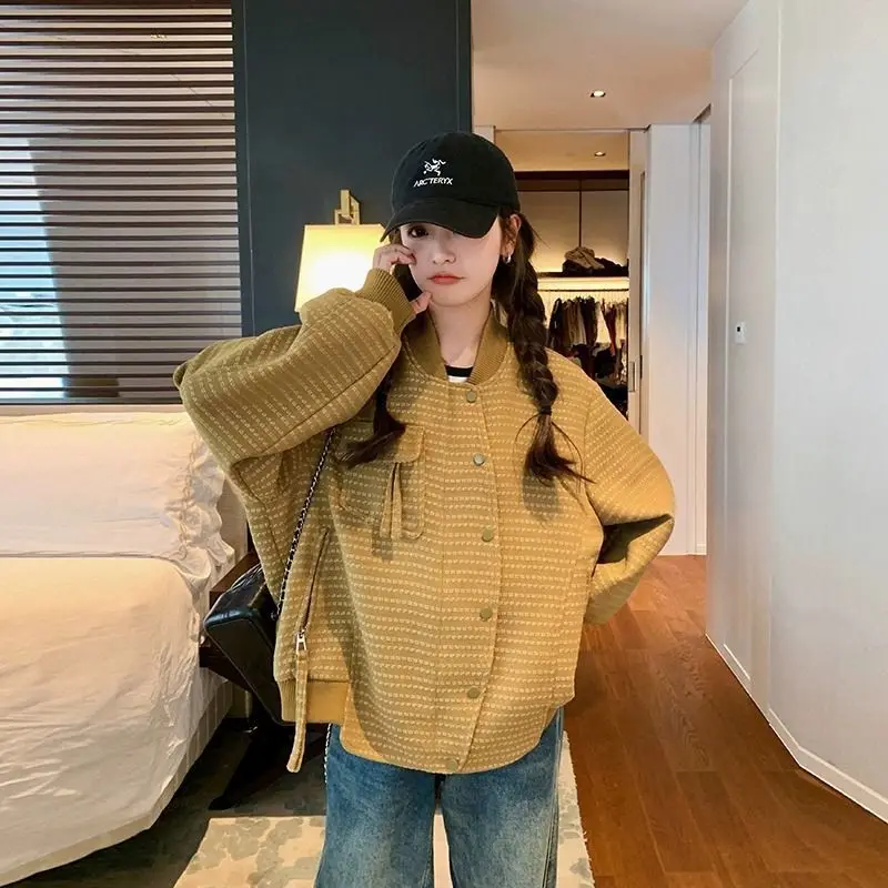 ملابس النساء الخريف الشتاء أزياء الكورية زر اللون حجب الإناث كل مباراة المألوف جيب البيسبول جيرسي سترة