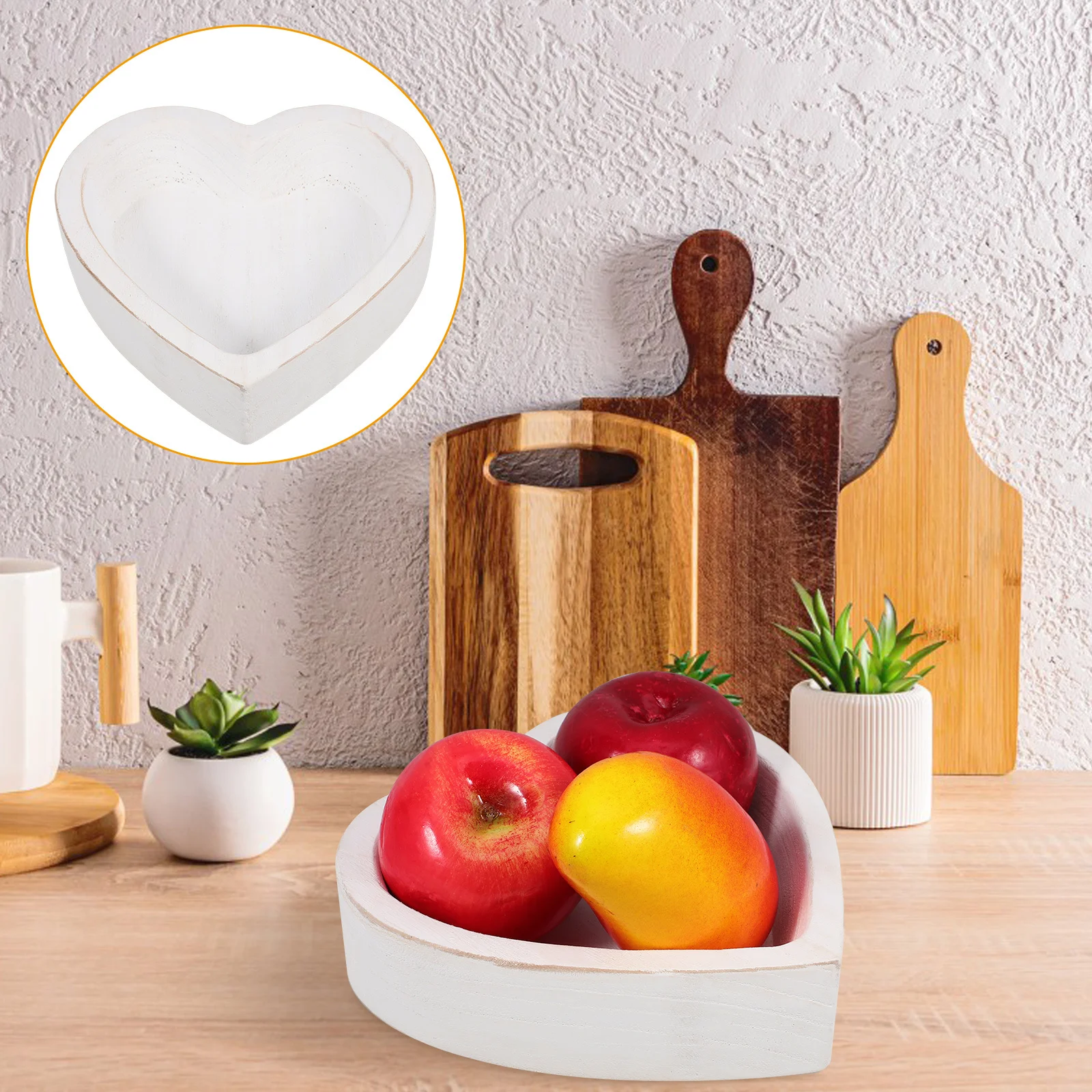 

Wood Heart Shaped Tray Serving Plate for Food Snacks Fruit Cake Family Gatherings Decorative Multi-Function Platter
