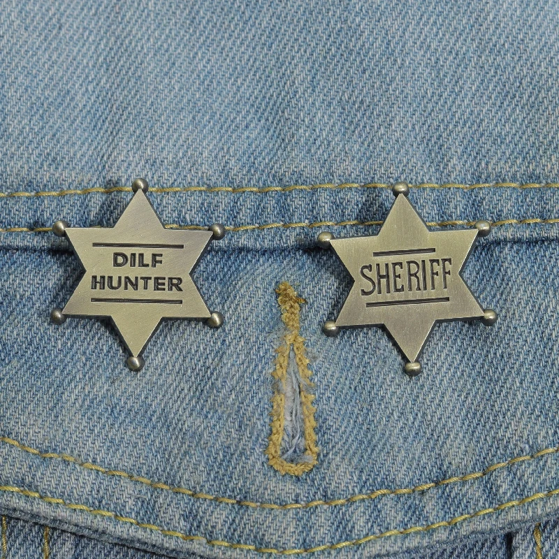 Dilf Hunter Enamel Pins Custom Simplicity Bronze Star She Riff Brooches Lapel Badges Funny Retro Jewelry Gift For Fans Friends