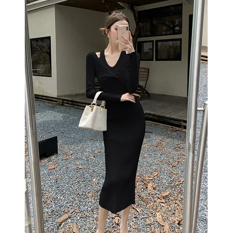 2024 Autumn/Winter New Style Fake Two Piece Knitted Dress for Women to Look Thin, Bottom Skirt, Hip Wrapping Skirt