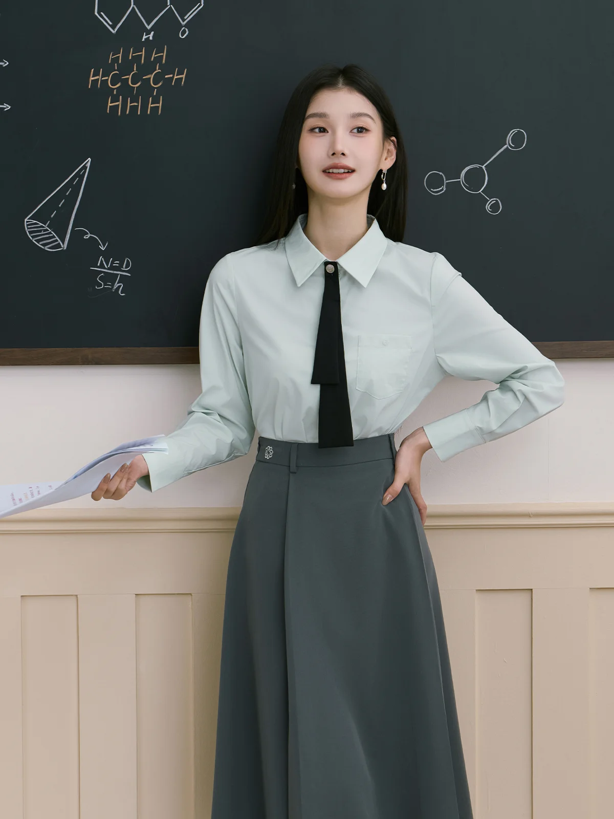 

Женская профессиональная офисная блузка Miss Bird Sash: формальный топ из хлопка и шелка с длинным рукавом и отложным воротником для деловых встреч