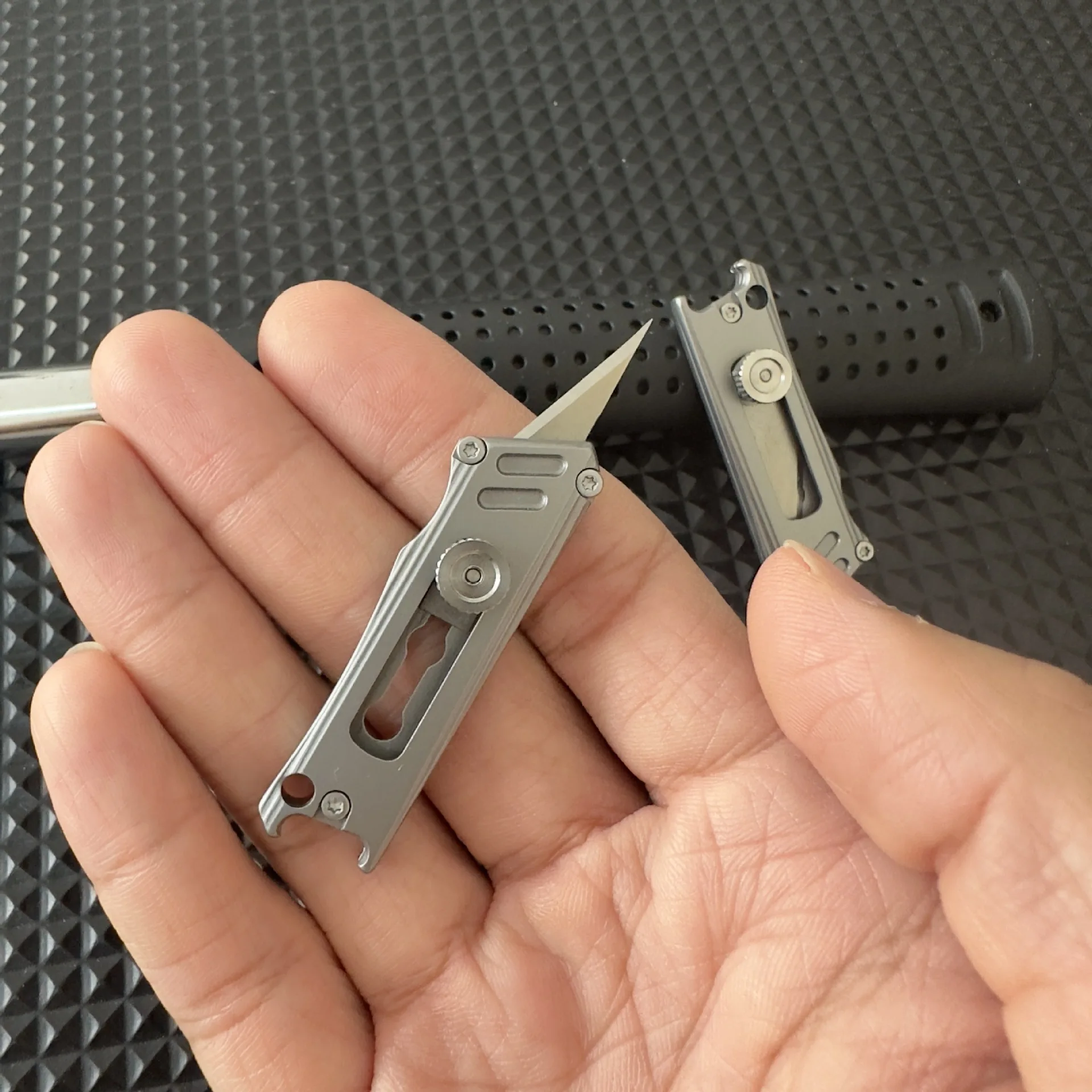 Mini Utility Knife Stainless Steel EDC Key Chain Pendant Pocket Knife Carry-on Unpacking Express Package Tool Bottle Opener