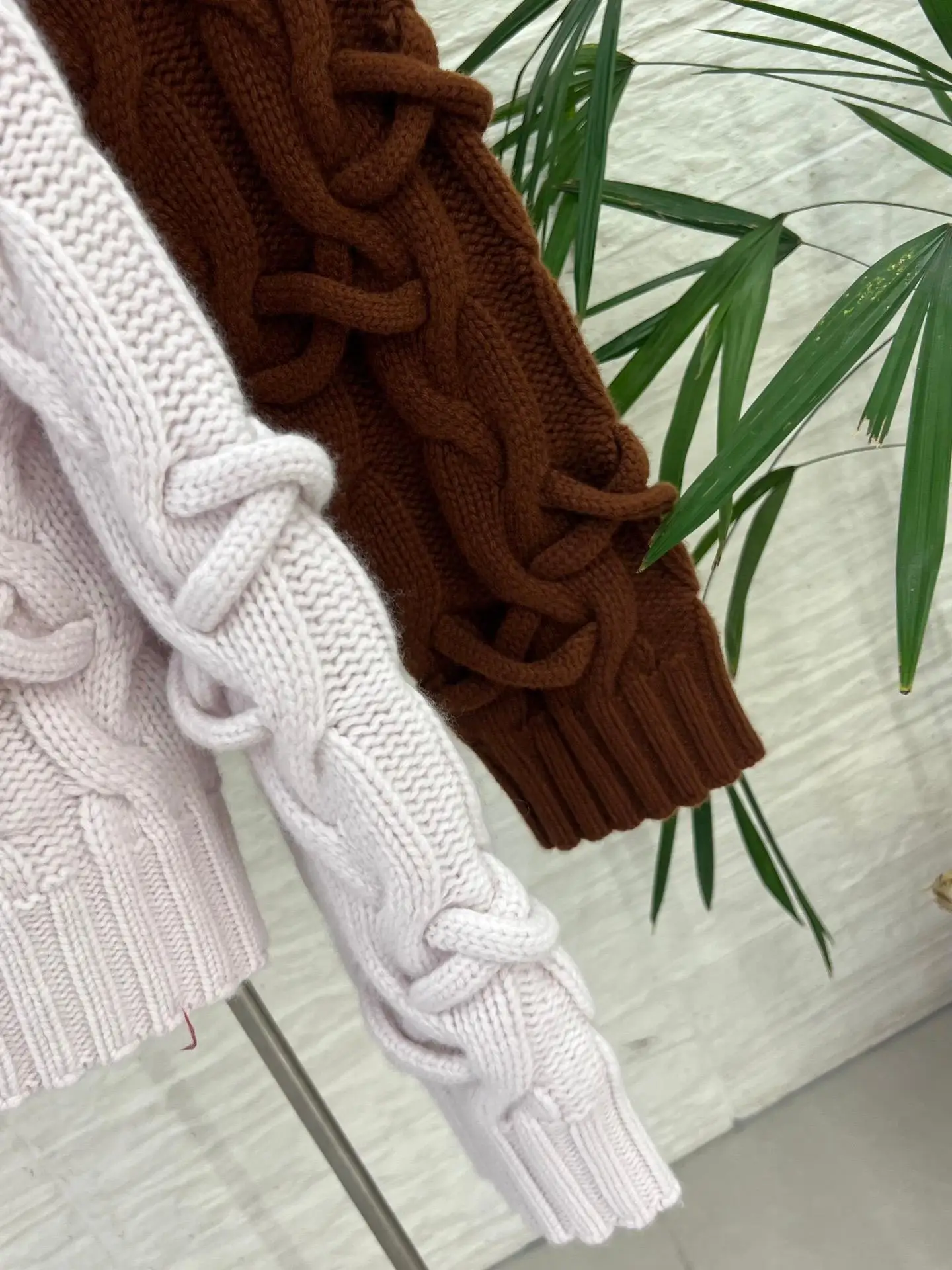 سترة صوفية نسائية فاخرة من صوف الكشمير المحبوك ذات تصميم طية صدر السترة #5